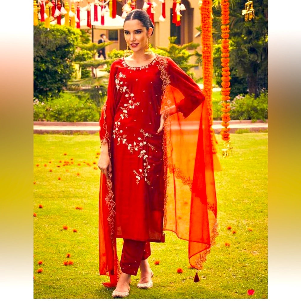 Red kurti set size 36